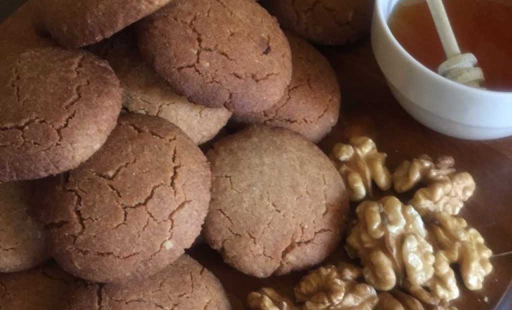 Biscotti wellness di farro con noci al miele